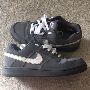 Grey Nike delta force sneakers